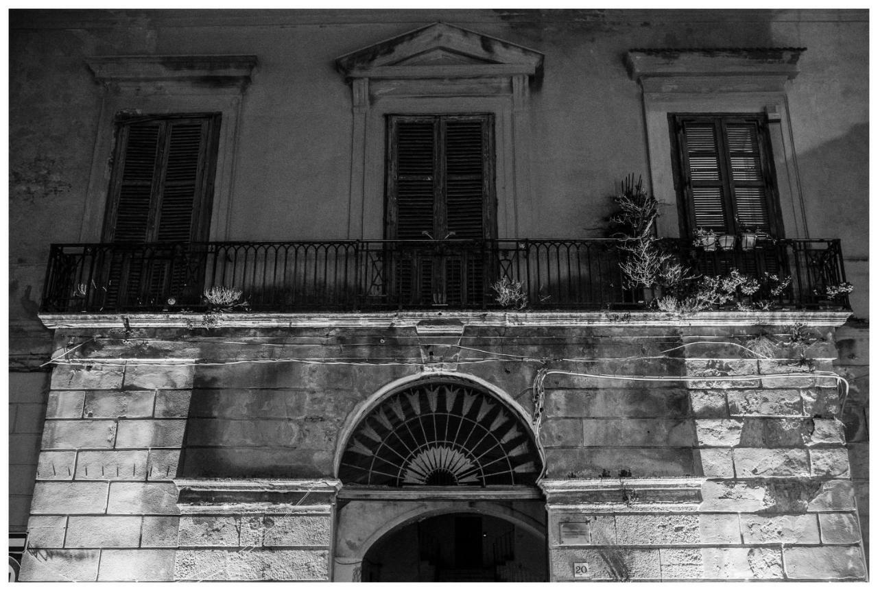 Boutique - Lodge & Suites Crotone Exteriör bild